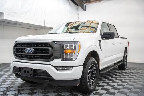 Oxford White 2023 Ford F-150 XLT