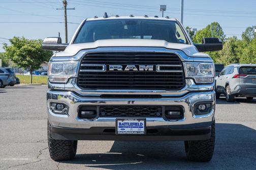 Bright White Clearcoat 2020 RAM 3500 Big Horn Crew Cab 4x4 8' Box