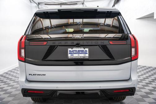 Space Silver Metallic 2026 Ford Expedition Platinum