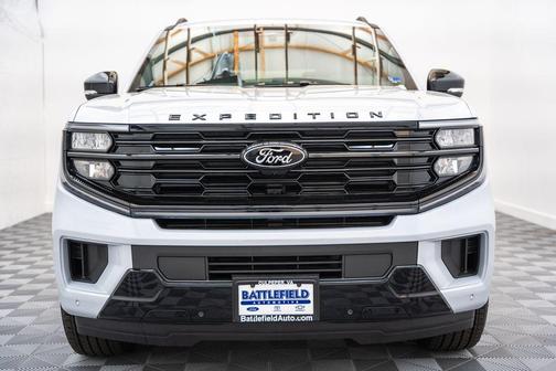 Space Silver Metallic 2026 Ford Expedition Platinum