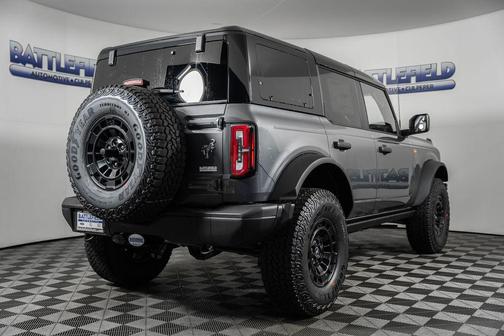Carbonized Gray Metallic 2026 Ford Bronco Badlands