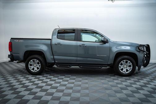 Satin Steel Metallic 2022 Chevrolet Colorado LT