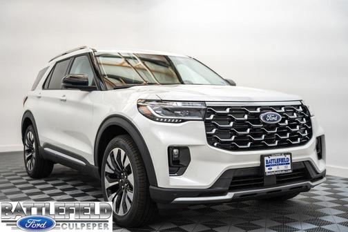 Star White Metallic Tri-Coat 2026 Ford Explorer Platinum