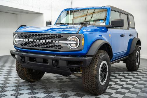 Velocity Blue Metallic 2026 Ford Bronco Badlands
