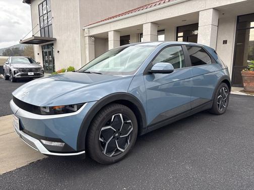 2024 Hyundai IONIQ 5 SEL