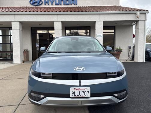 2024 Hyundai IONIQ 5 SEL