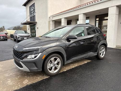 2022 Hyundai KONA SEL