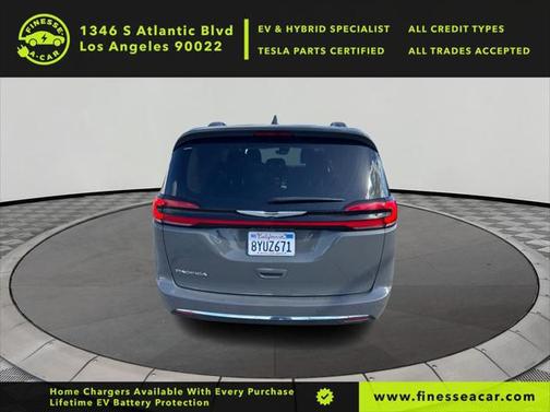 2022 Chrysler Pacifica Touring L