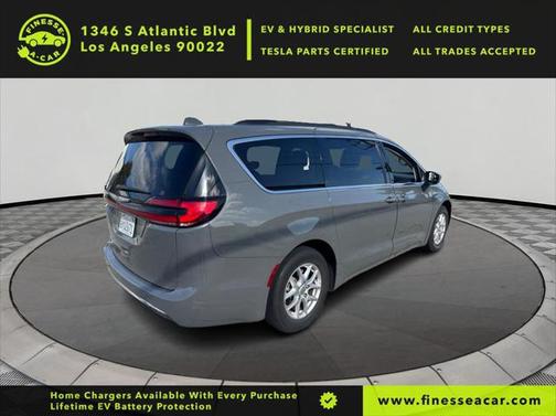 2022 Chrysler Pacifica Touring L