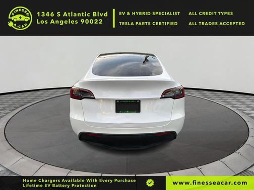 2022 Tesla Model Y Long Range Dual Motor All-Wheel Drive