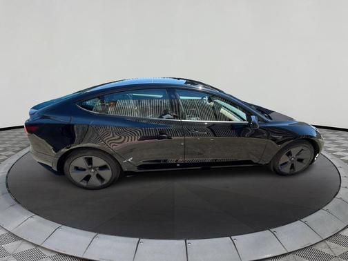 2022 Tesla Model 3 Standard Range