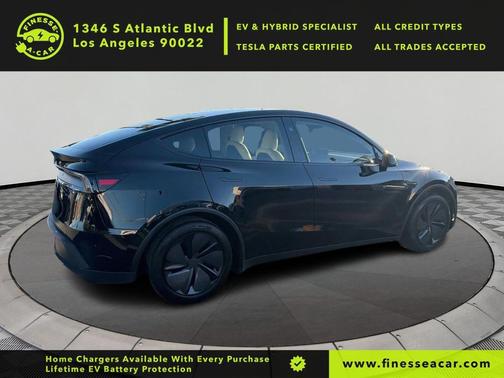 2026 Tesla Model Y Premium Rear-Wheel Drive