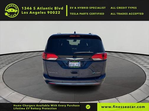 2018 Chrysler Pacifica Hybrid Limited