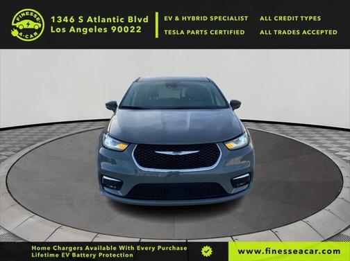 2022 Chrysler Pacifica Hybrid Touring L