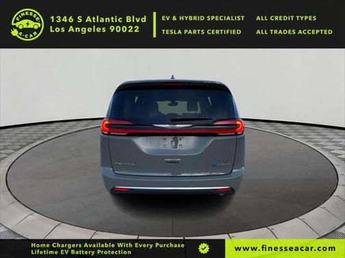 2022 Chrysler Pacifica Hybrid Touring L