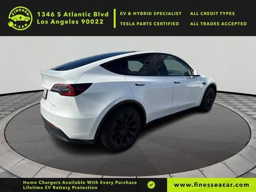 2022 Tesla Model Y Long Range Dual Motor All-Wheel Drive