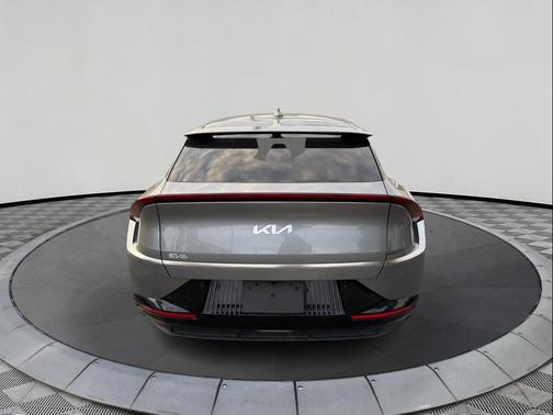 2024 Kia EV6 Wind