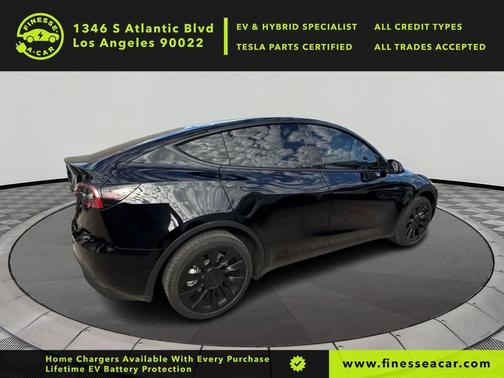 2022 Tesla Model Y Long Range Dual Motor All-Wheel Drive