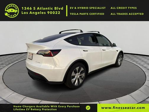 2022 Tesla Model Y Long Range Dual Motor All-Wheel Drive