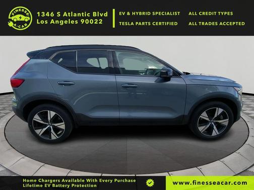 2021 Volvo XC40 Recharge Pure Electric P8