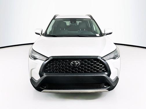 Wind Chill Pearl 2022 Toyota Corolla Cross LE