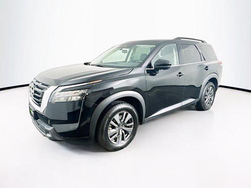 2024 Nissan Pathfinder SV FWD