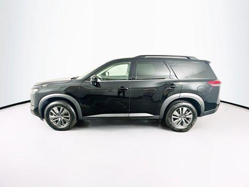 2024 Nissan Pathfinder SV FWD