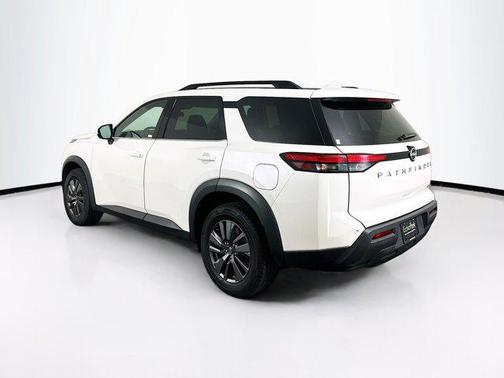 2024 Nissan Pathfinder SV FWD
