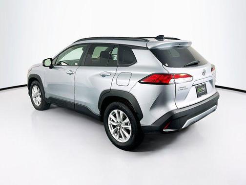 2025 Toyota Corolla Cross LE