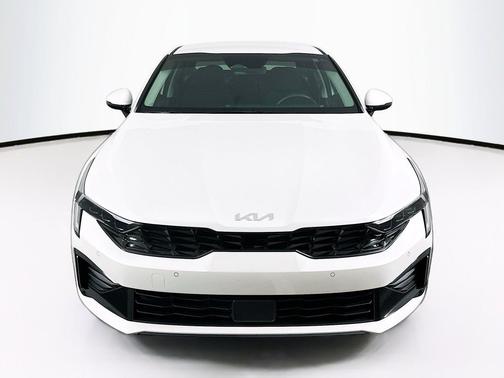 Snow White Pearl 2025 Kia K5 LXS