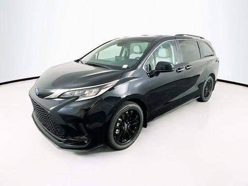 2024 Toyota Sienna XSE 7 Passenger