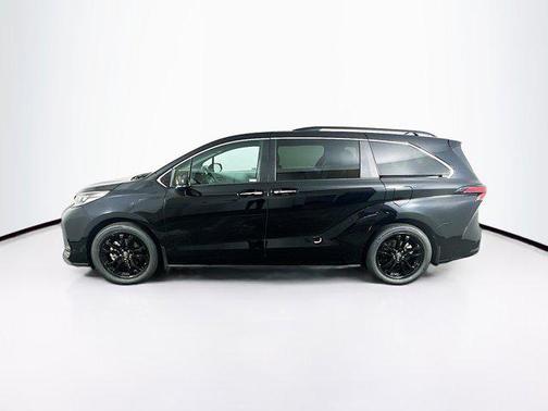 2024 Toyota Sienna XSE 7 Passenger