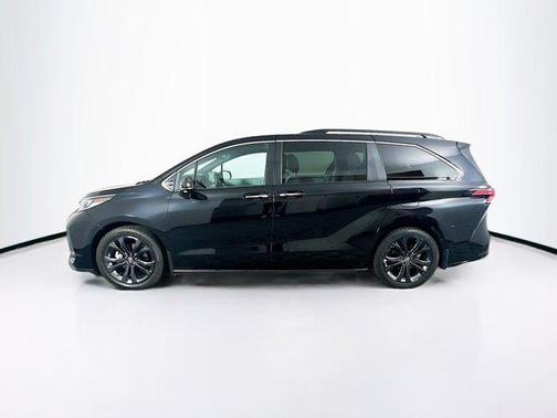 2024 Toyota Sienna XSE 7 Passenger