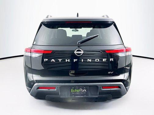 2024 Nissan Pathfinder SV FWD