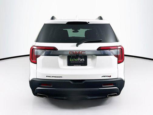 2023 GMC Acadia AWD AT4