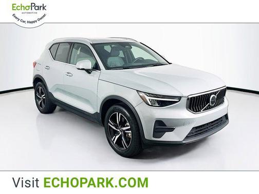 2024 Volvo XC40 B5 Core Bright Theme