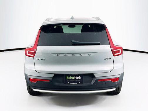 2024 Volvo XC40 B5 Core Bright Theme