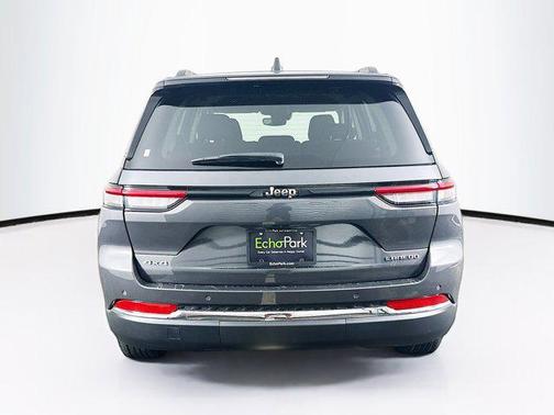 2023 Jeep Grand Cherokee Laredo
