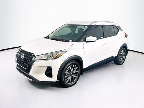 2022 Nissan Kicks SV