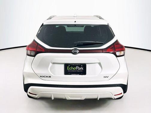 2022 Nissan Kicks SV