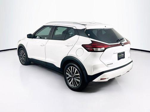 2022 Nissan Kicks SV