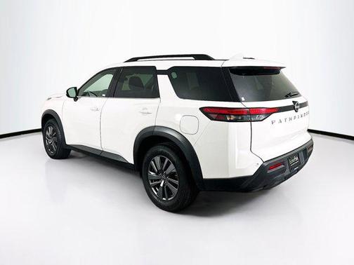 2025 Nissan Pathfinder SV FWD
