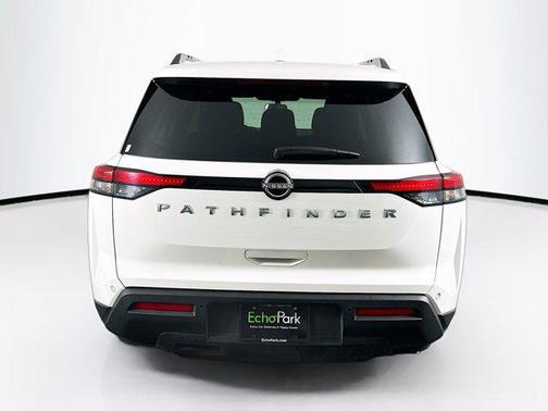 2025 Nissan Pathfinder SV FWD