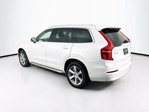 2023 Volvo XC90 B5 Core