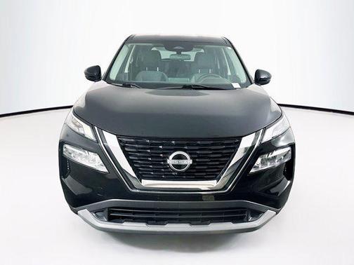 Super Black 2022 Nissan Rogue SV
