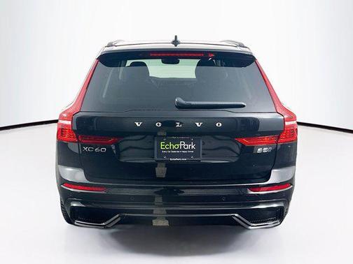 2025 Volvo XC60 Core