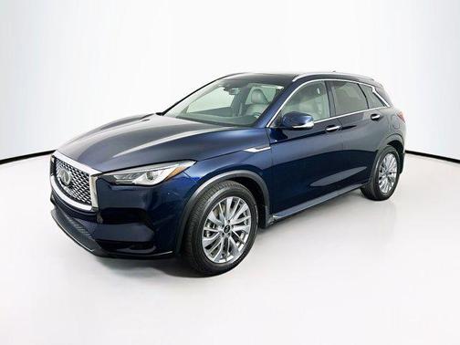 2023 INFINITI QX50 LUXE AWD