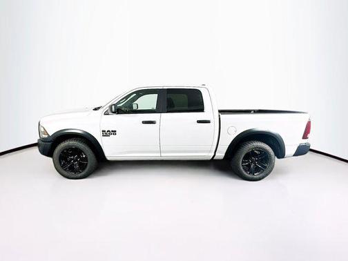 2024 RAM 1500 Classic Warlock Crew Cab 4x2 5'7' Box