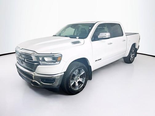 Bright White Clearcoat 2022 RAM 1500 Laramie