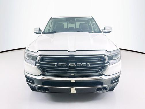 Bright White Clearcoat 2022 RAM 1500 Laramie